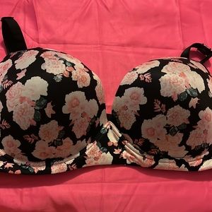 Victoria’s Secret Wireless Nursing Bra